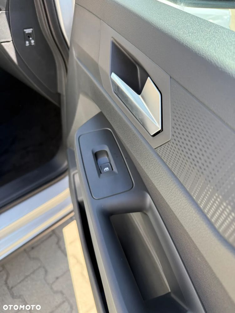 Ford Tourneo Connect Grand - 30