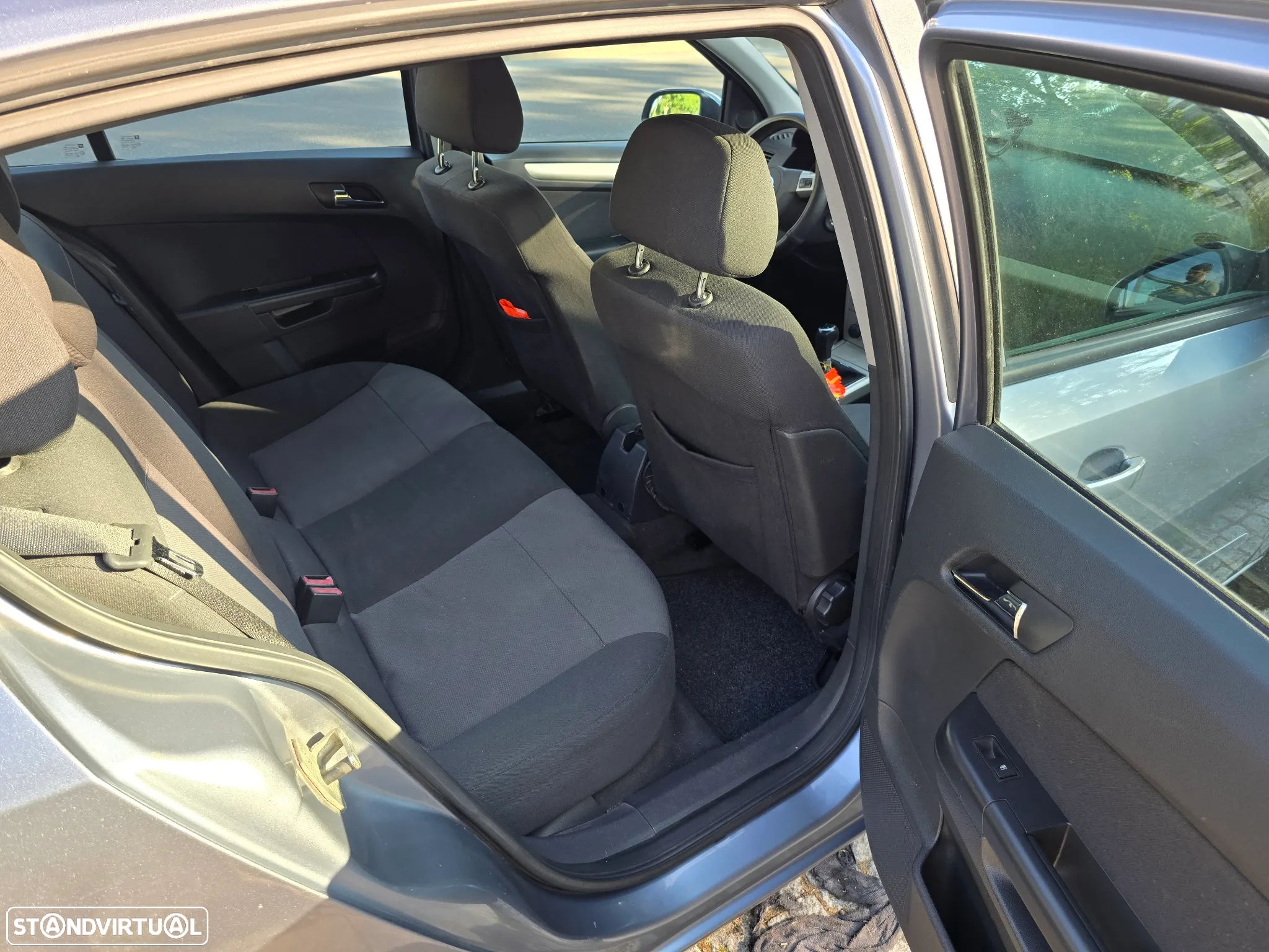 Opel Astra 1.3 CDTi Enjoy EcoFLEX - 10