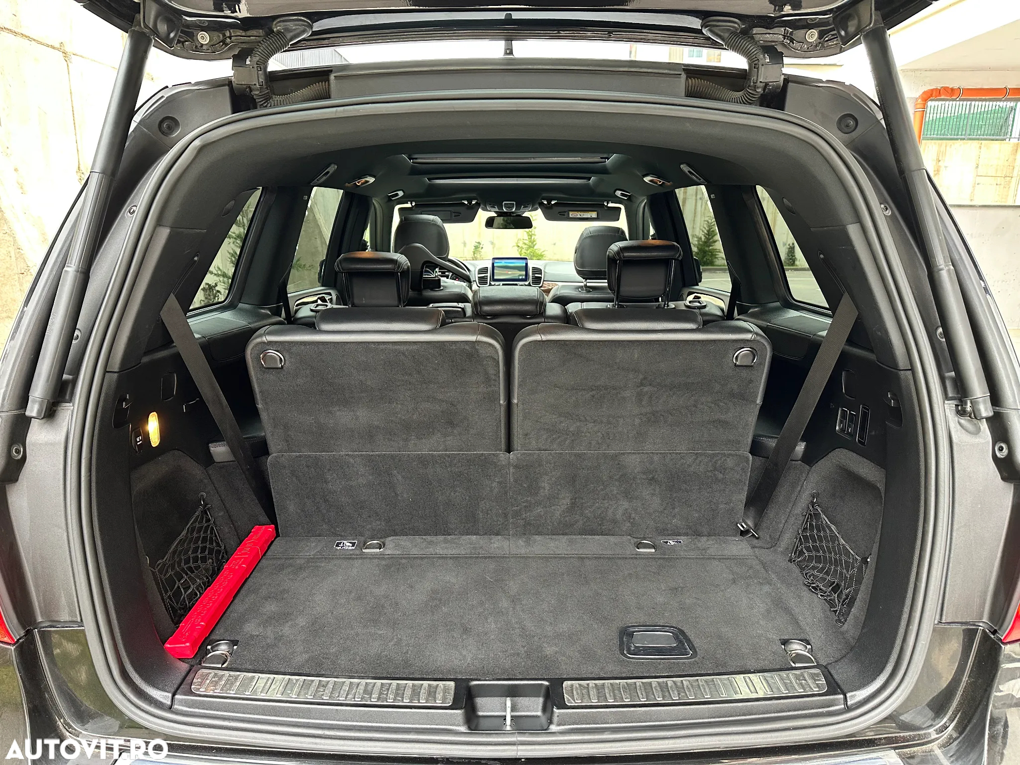 Mercedes-Benz GLS 350 d 4Matic 9G-TRONIC AMG Line - 10