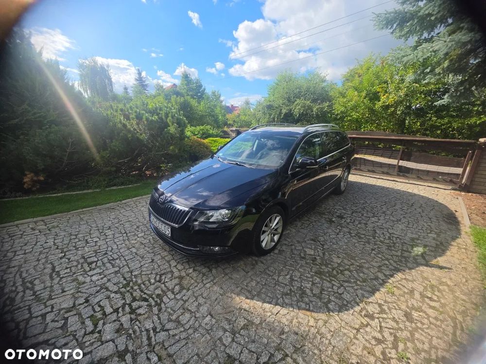 Skoda Superb 2.0 TDI Ambition DSG - 2
