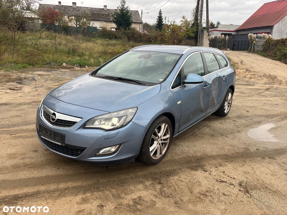 Opel Astra 1.4 Turbo Cosmo - 1