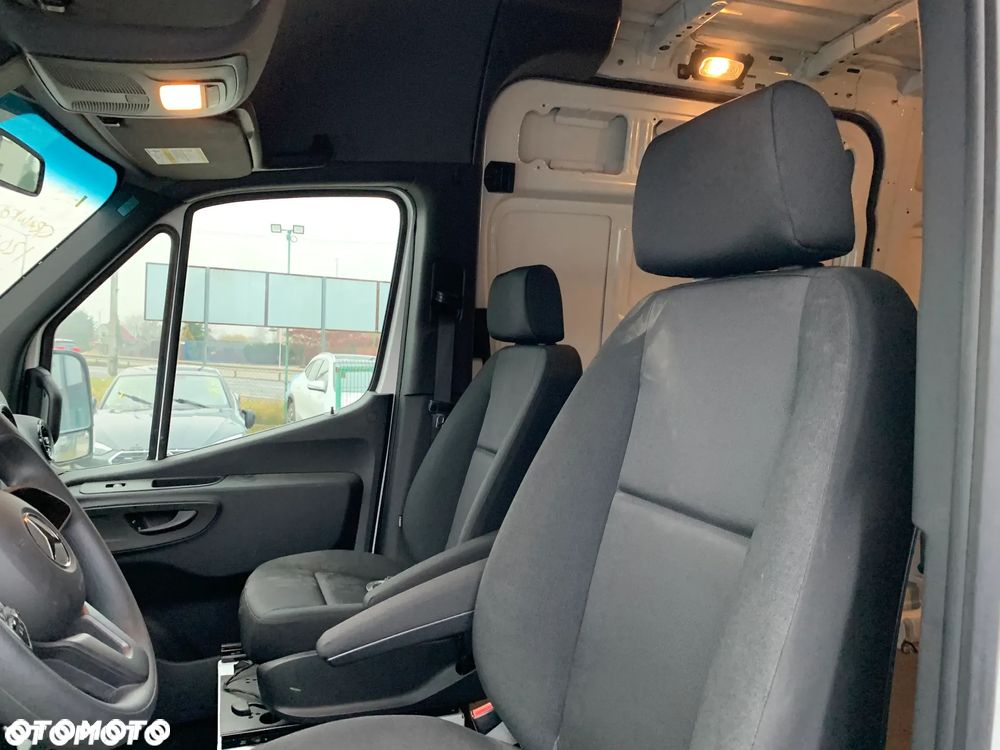 Mercedes-Benz Sprinter - 6