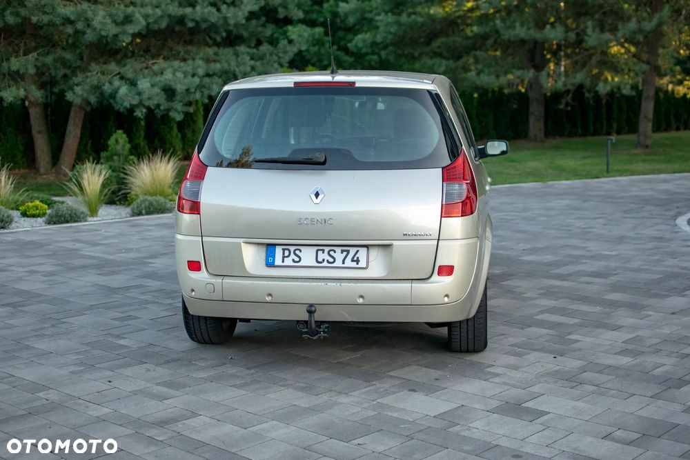 Renault Grand Scenic - 27