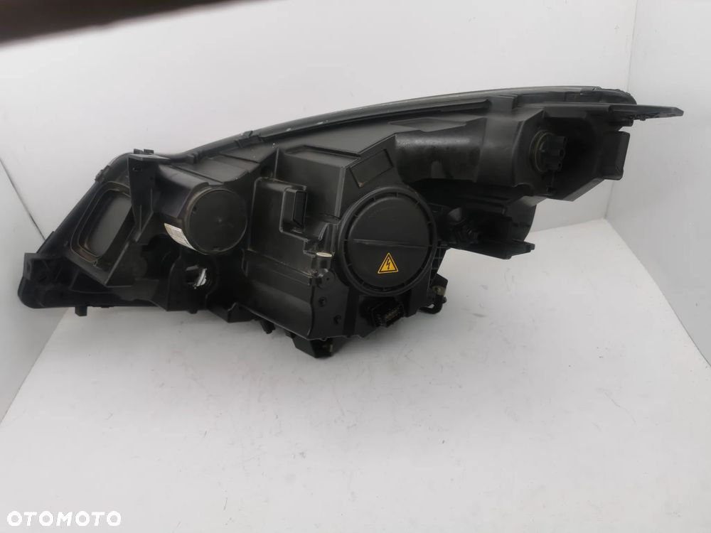 Lampa Opel Zafira C soczewka 13278772rh  030126320200 prawa przednia - 13