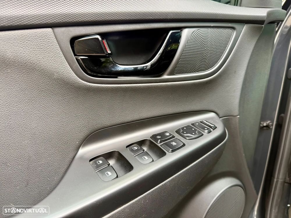 Hyundai Kauai 1.0 T-GDi Premium Tec.Preto - 29