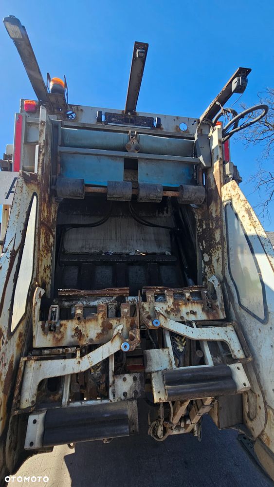 Mercedes-Benz ACTROS 2532 L 6x2 - 15