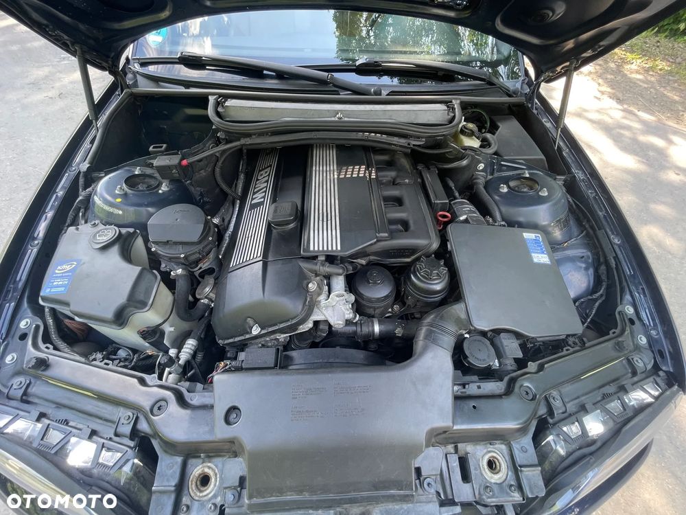 BMW Seria 3 320i - 8