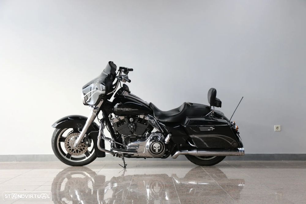 Harley-Davidson Street Glide - 2