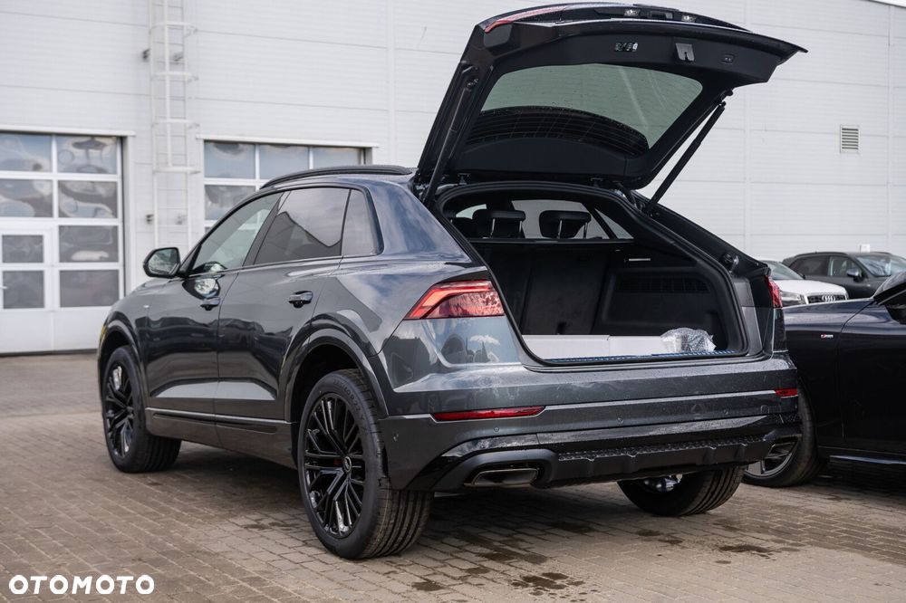 Audi Q8 - 9