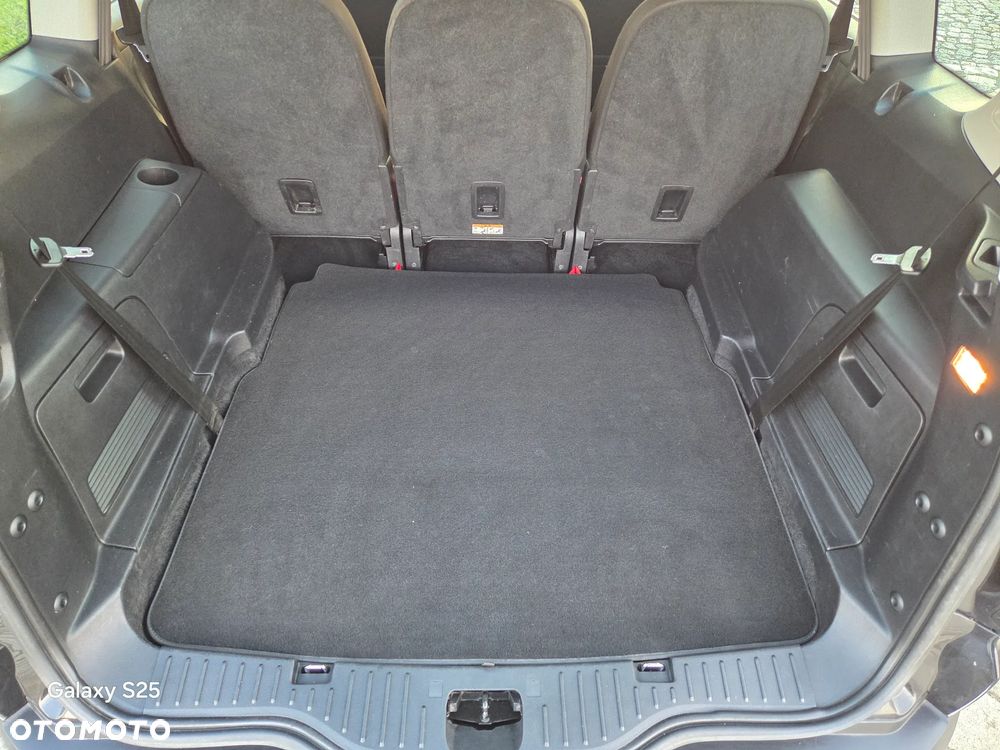 Ford S-Max 2.0 TDCi DPF Titanium - 13