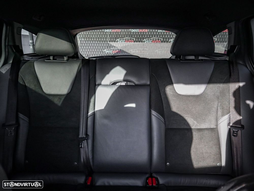 Volvo V60 2.0 D2 R-Design - 21