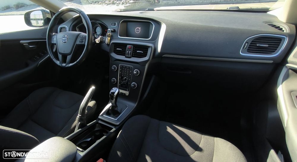 Volvo V40 2.0 D2 Momentum - 12