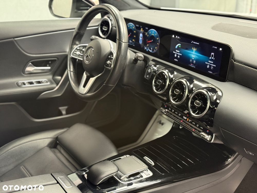 Mercedes-Benz Klasa A 250 7G-DCT - 9