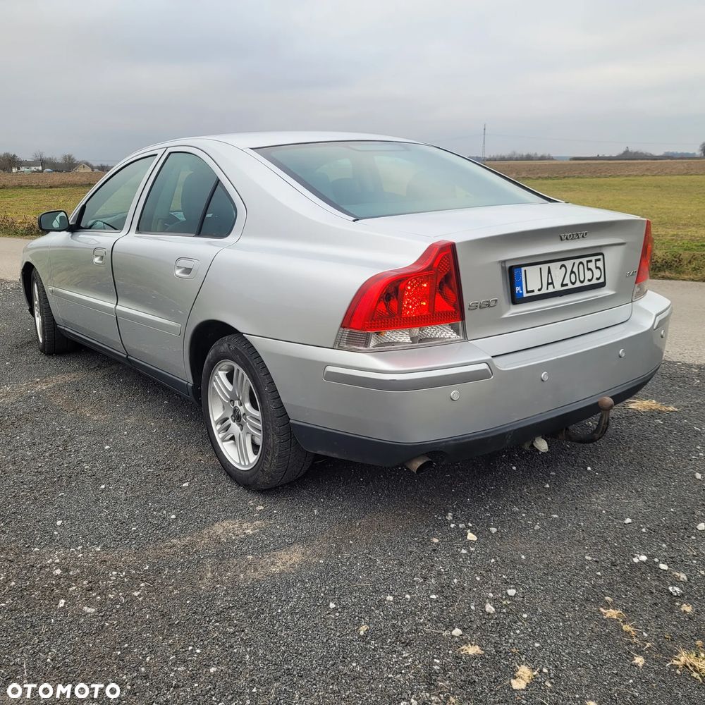 Volvo S60 2.4D Rubin - 4