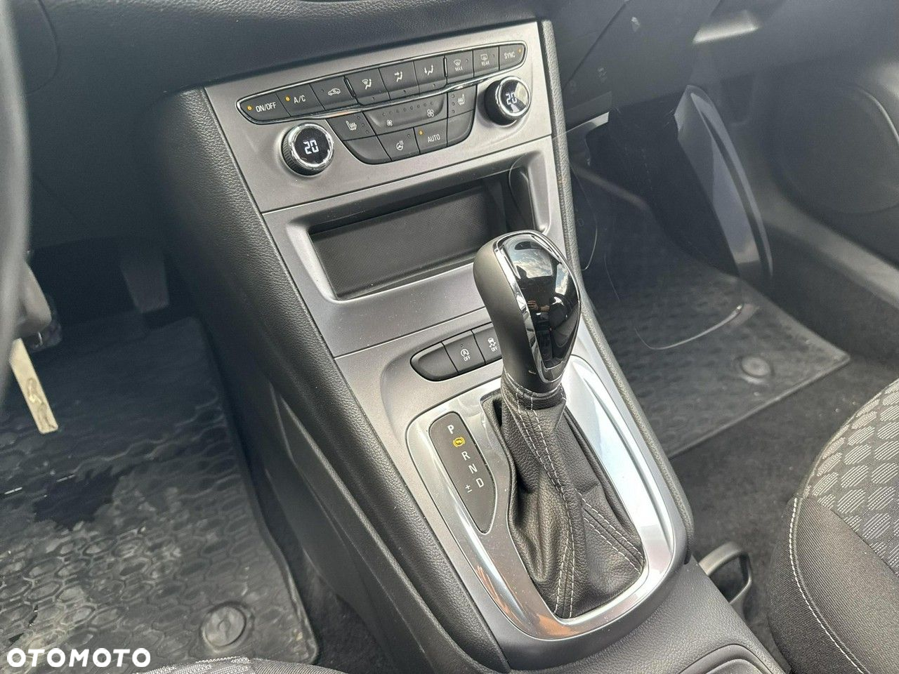 Opel Astra - 24