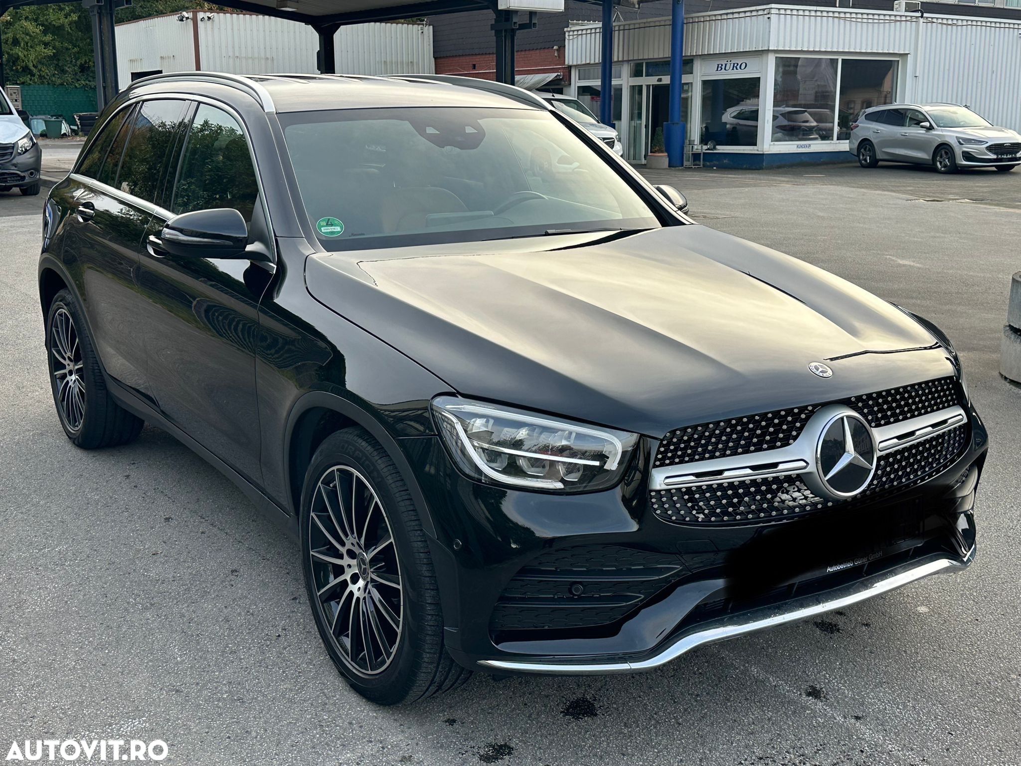 Mercedes-Benz GLC 300 4MATIC - 1