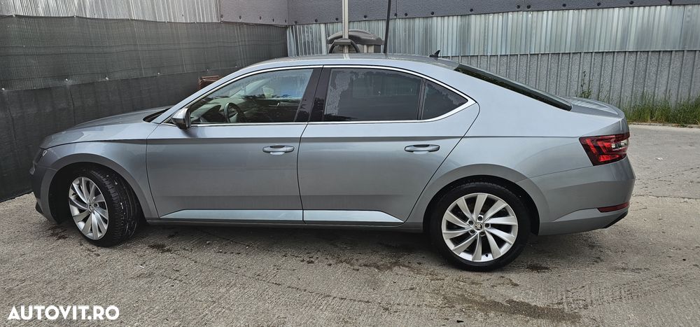 Skoda Superb 2.0 TDI DSG Style - 12