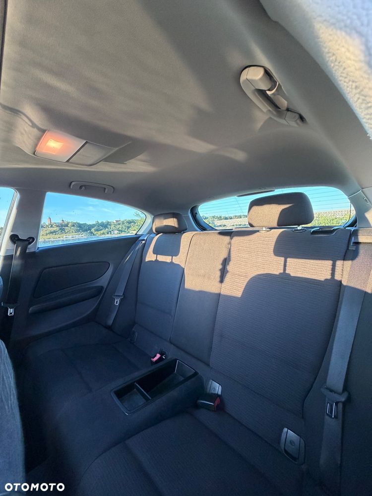 BMW Seria 1 118d - 12