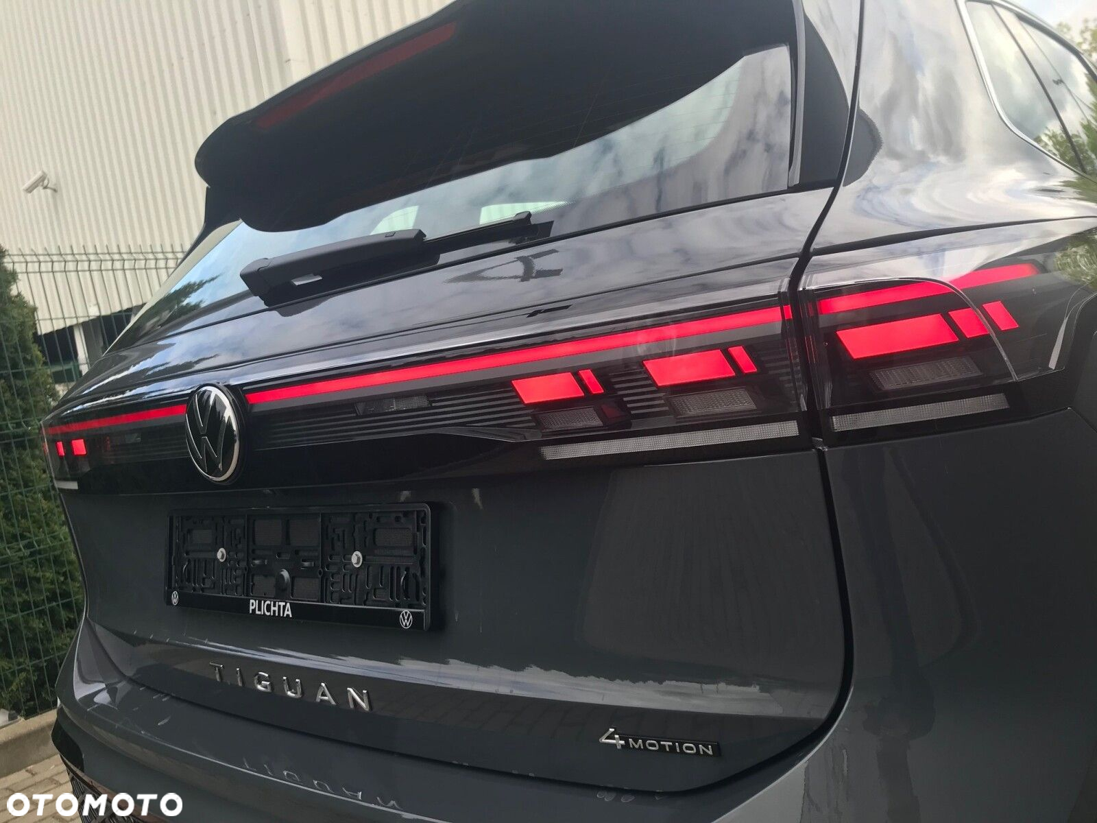 Volkswagen Tiguan - 8