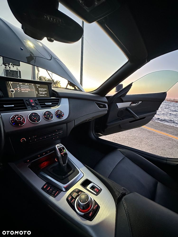 BMW Z4 sDrive20i - 34