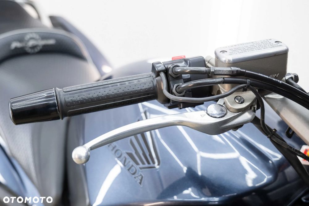 Honda ST - 29