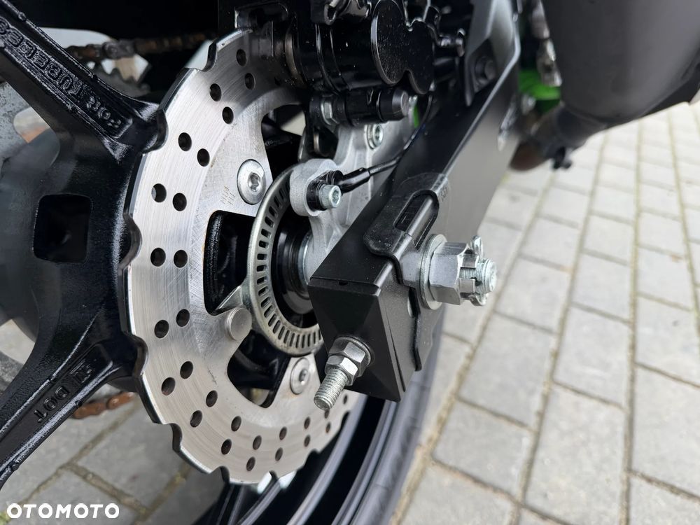 Kawasaki Ninja - 33