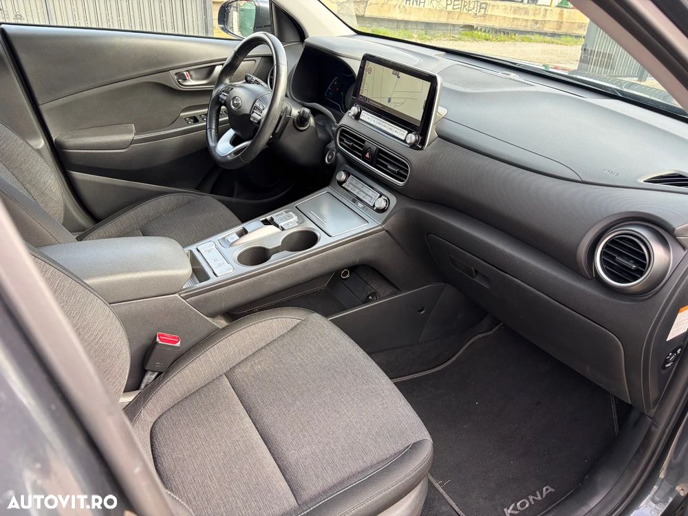 Hyundai KONA Business - 27