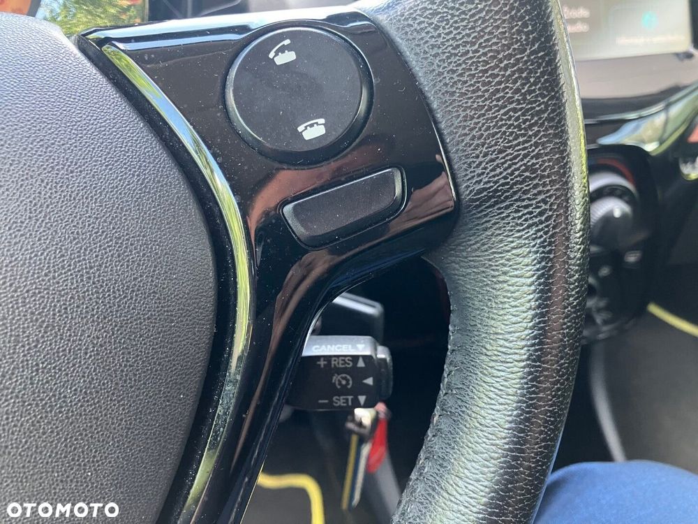 Toyota Aygo x-play touch - 18