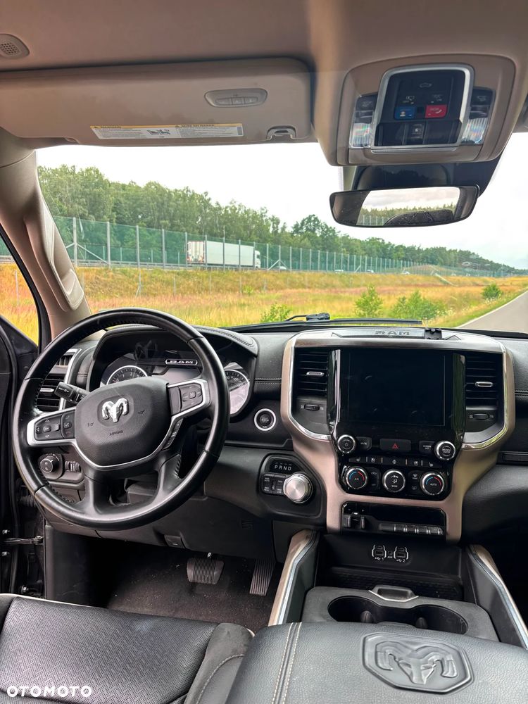 RAM 1500 5.7 Crew Cab Laramie - 15