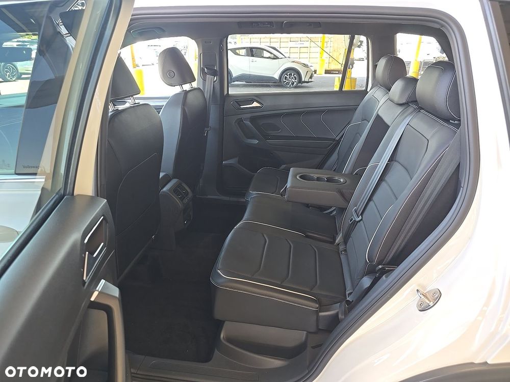 Volkswagen Tiguan - 12