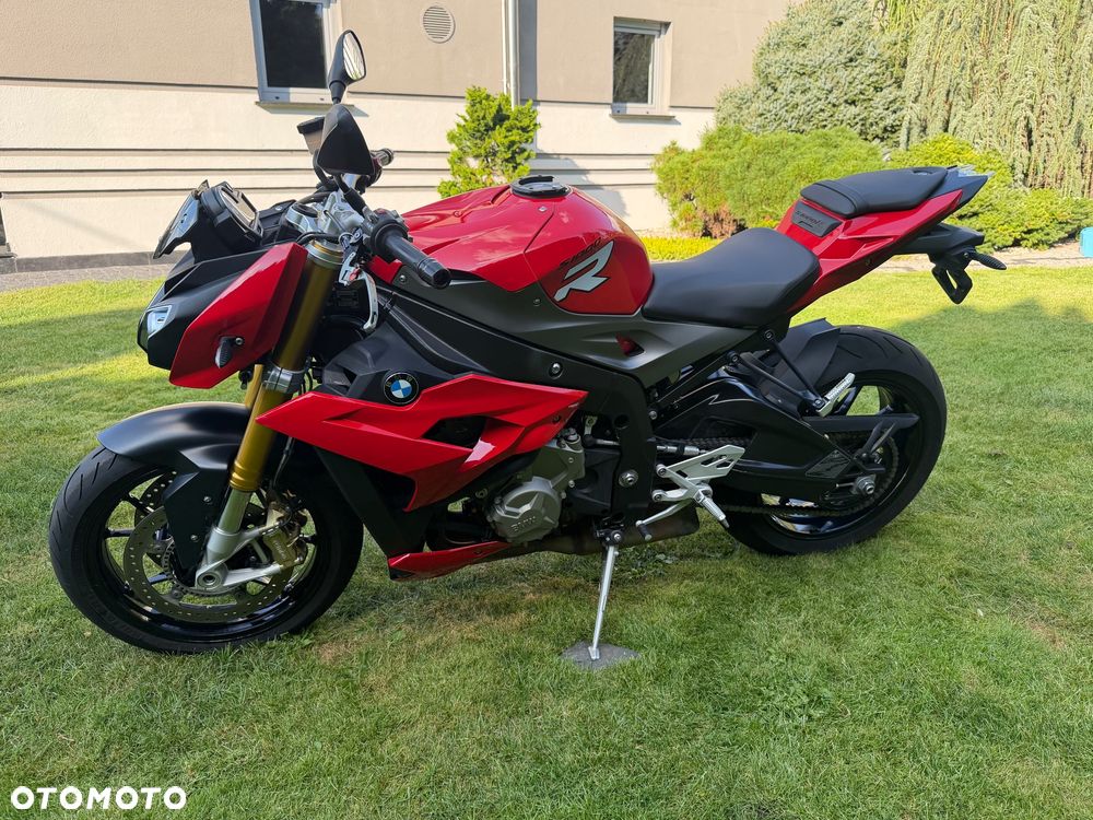 BMW S - 2