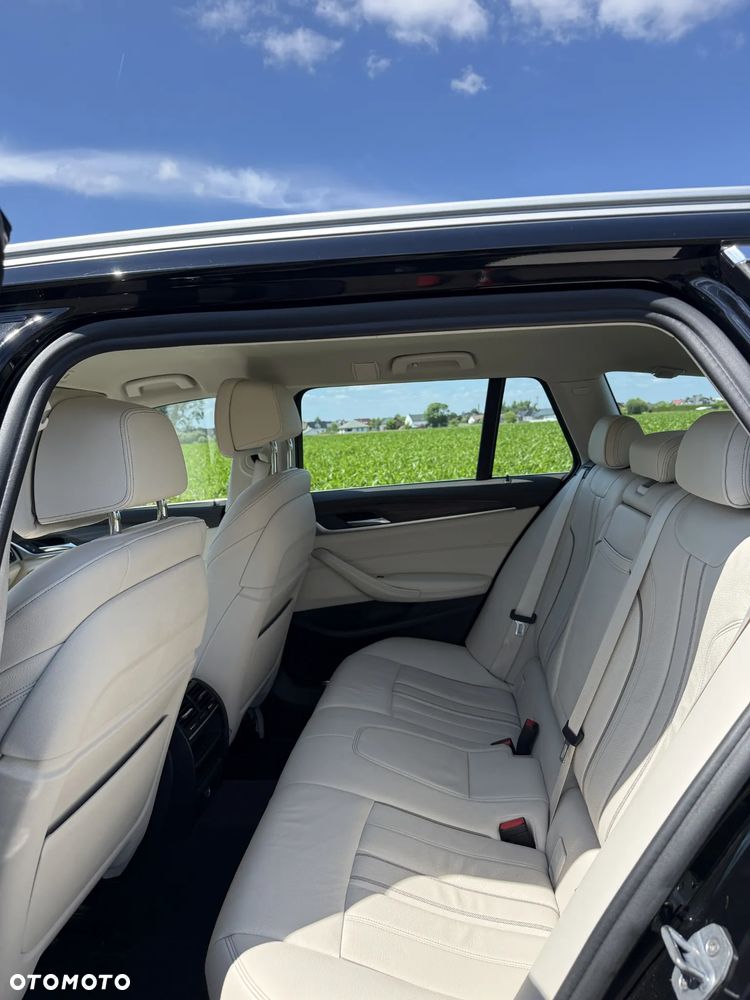 BMW Seria 5 520d xDrive Luxury Line - 22