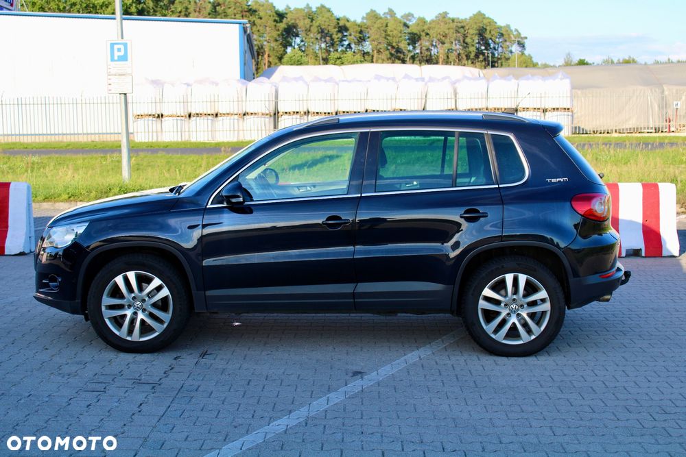 Volkswagen Tiguan - 2