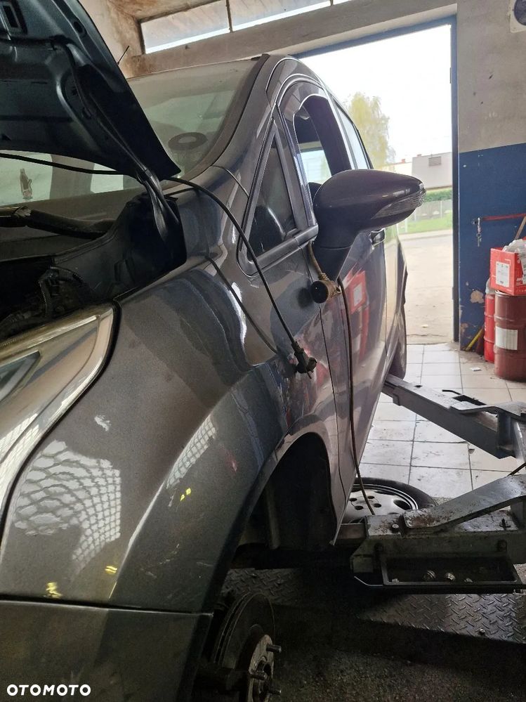 Ford B-MAX 1.5 TDCi Ambiente - 2