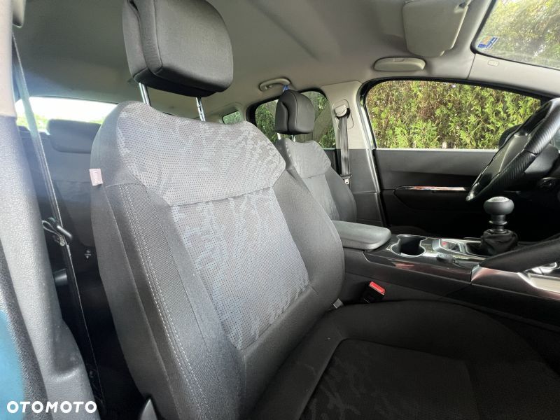 Peugeot 3008 1.6 HDi Premium - 16