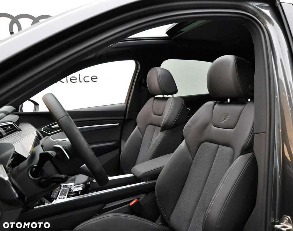 Audi Q8 Sportback e-tron - 15