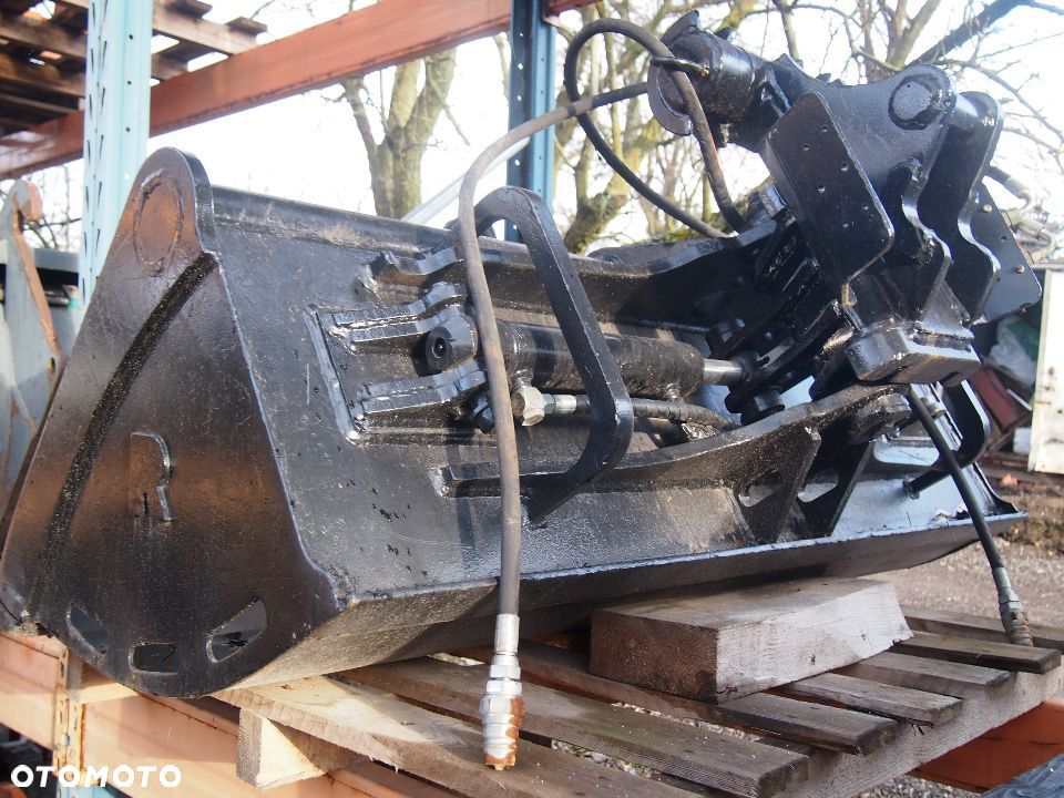 Łyżka skarpowa (skarpówka) hydrauliczna - 15