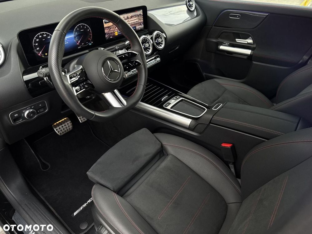 Mercedes-Benz GLA - 10
