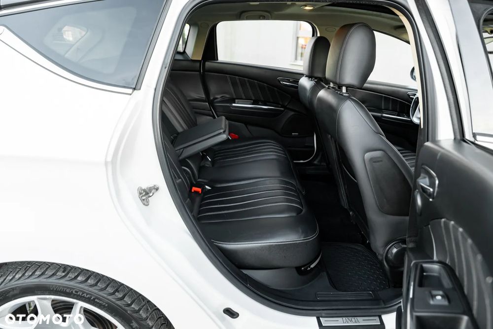 Lancia Delta 1.8 Di TurboJet 16v Automatik Platinum - 23