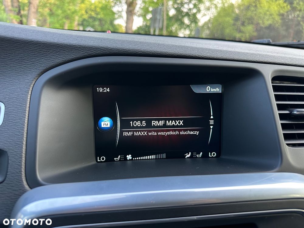Volvo V60 D3 Geartronic Momentum - 22