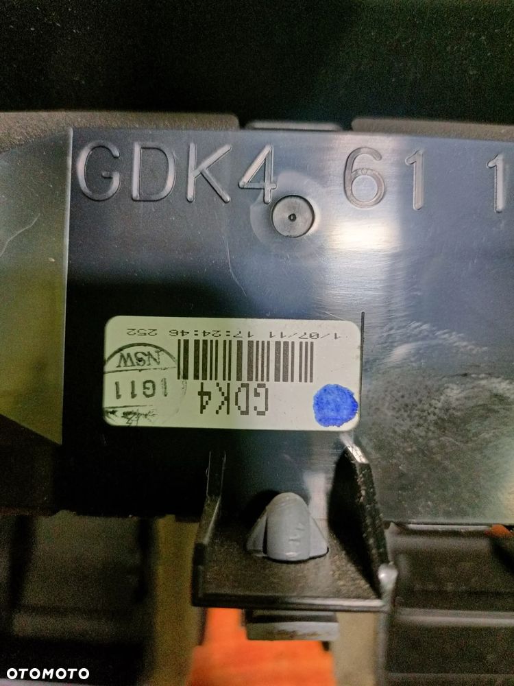 MAZDA 6 II GH 07-13 kratki nawiewu środkowe + wyświetlacz GDK4611J0 * - 7