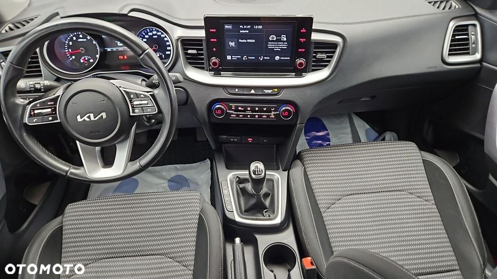Kia Ceed 1.5 T-GDI M - 14