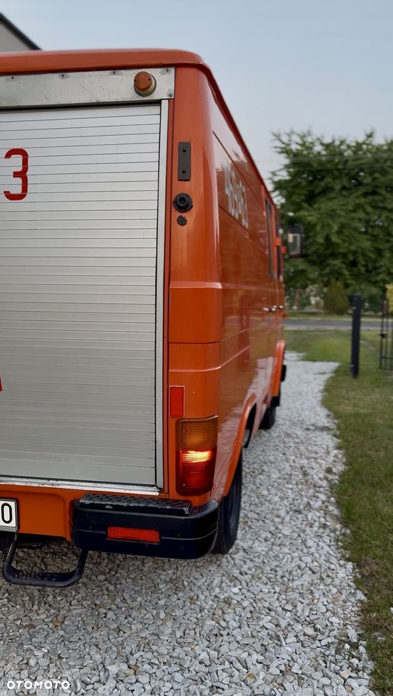 Mercedes-Benz 407D - 7