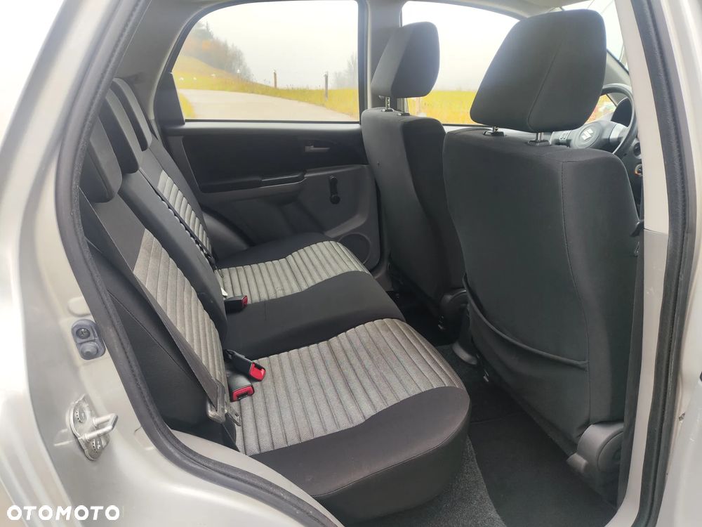 Suzuki SX4 1.6 Premium 4WD - 18