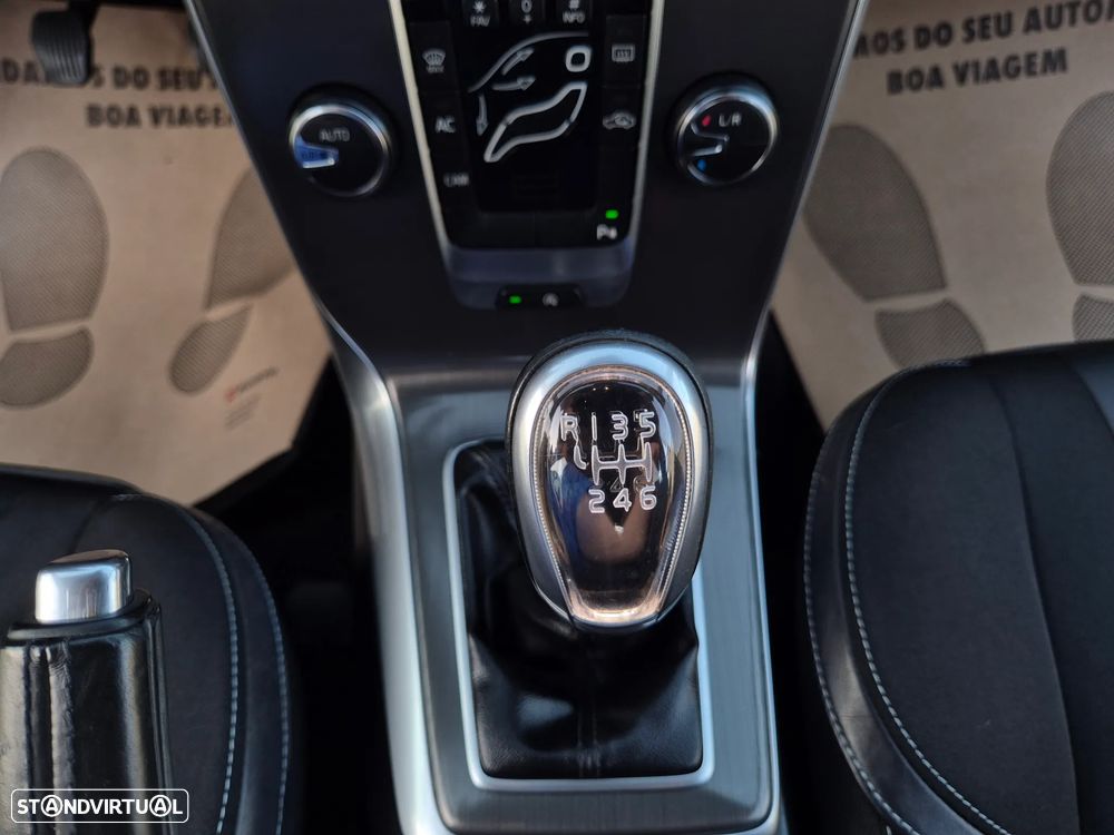 Volvo V40 1.6 D2 Eco Momentum - 28