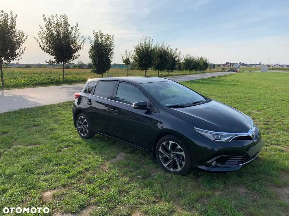 Toyota Auris 1.6 Premium Comfort - 6