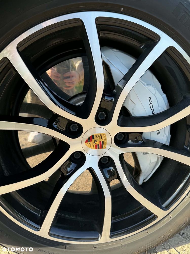 Porsche Cayenne - 8