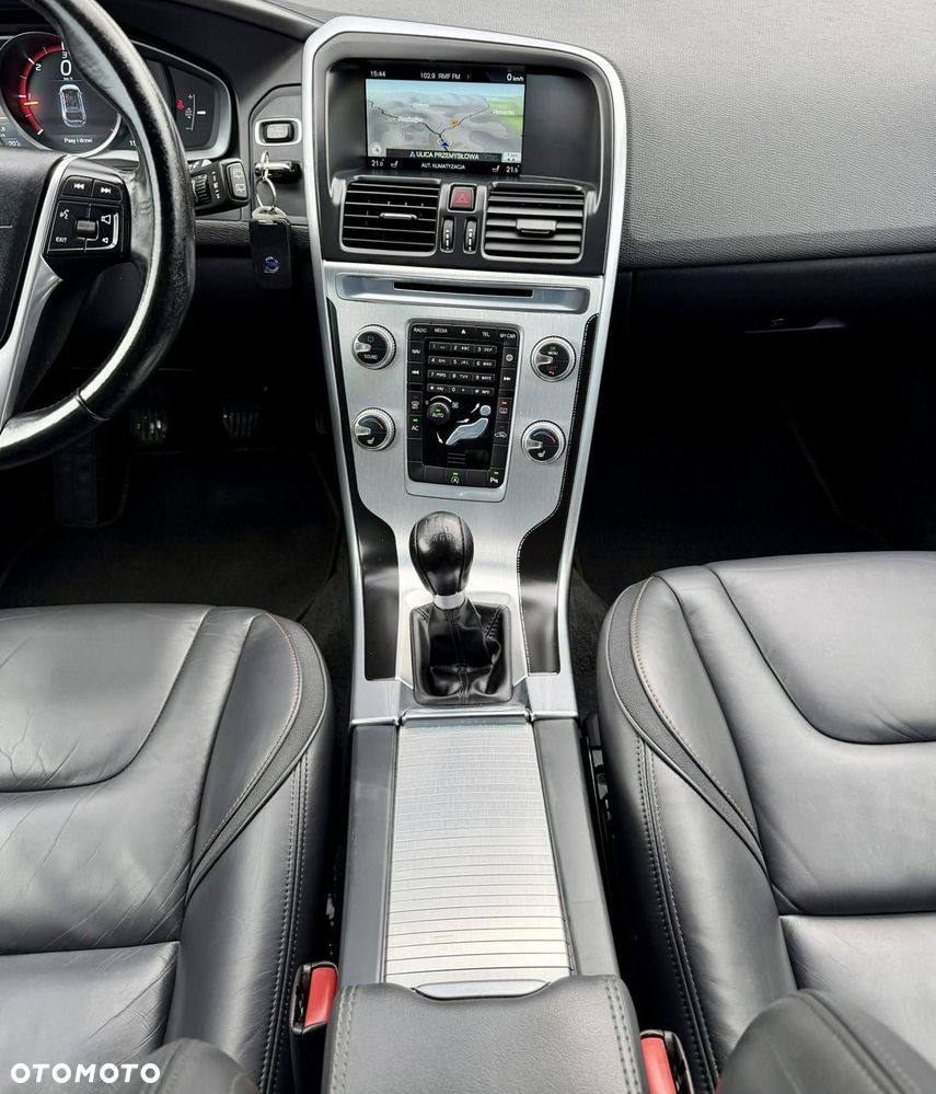 Volvo XC 60 D4 Ocean Race - 16