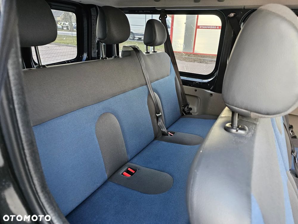 Renault Trafic 2.0 dCi 115 Passenger Combi L2H1 Quickshift - 11