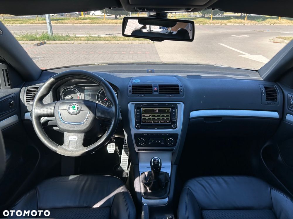 Skoda Octavia 2.0 TDI DPF RS - 11